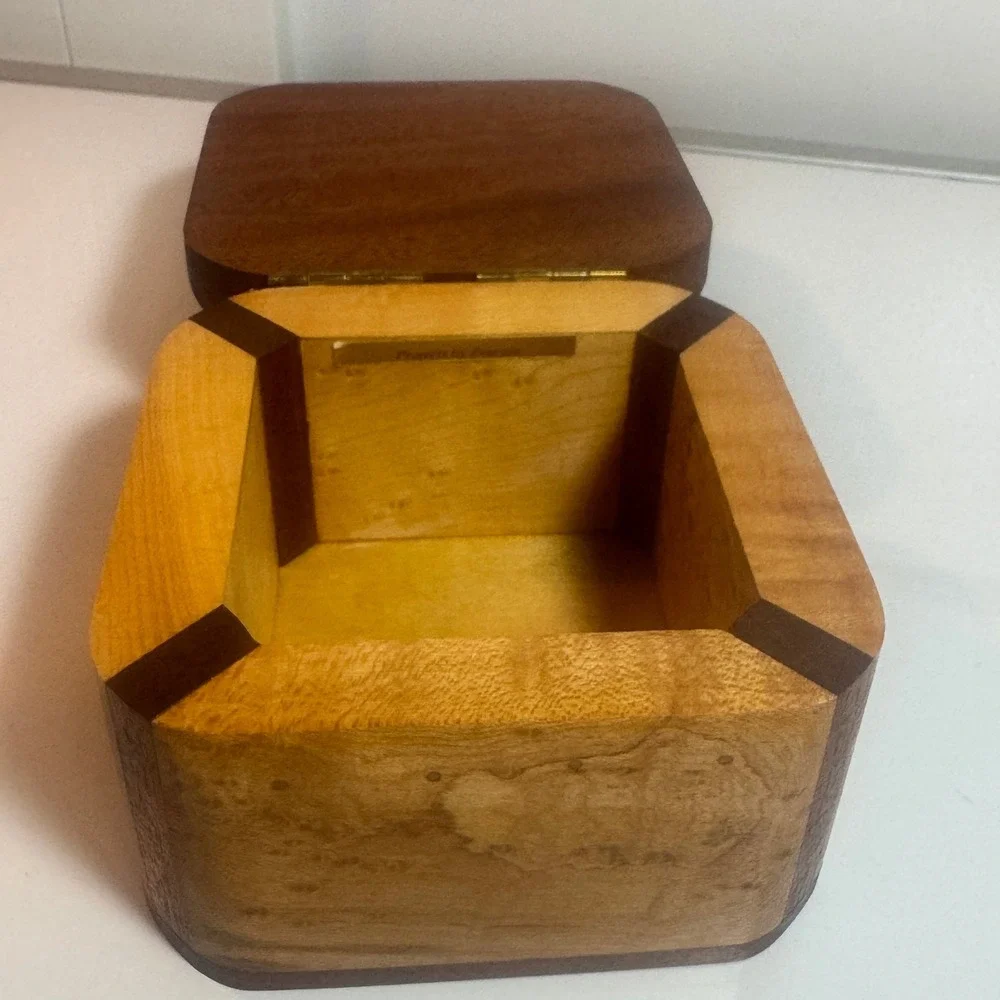 Wooden Keepsake Trinket Box Inlaid Wood Hinged Lid Decorative Storage‎ Jewelry